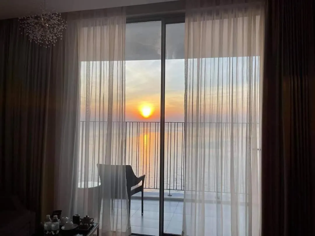 Panorama Beachfront 나트랑