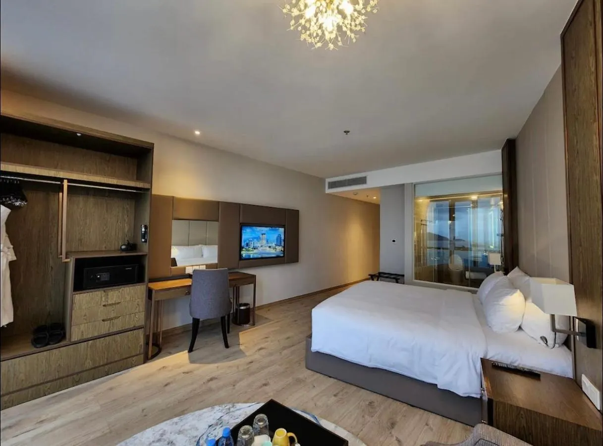 아파트 Panorama Beachfront 나트랑