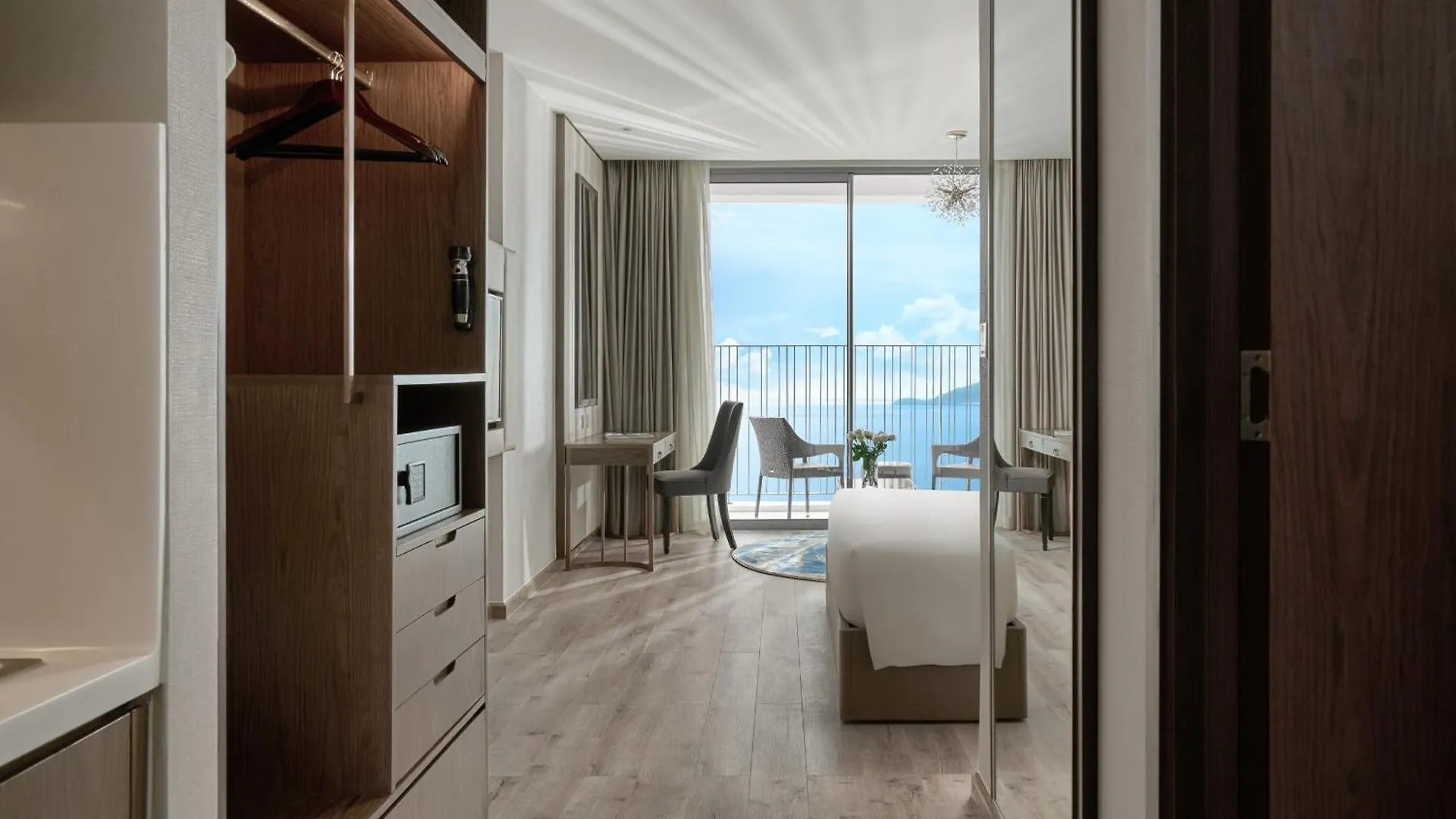 아파트 Panorama Beachfront 나트랑